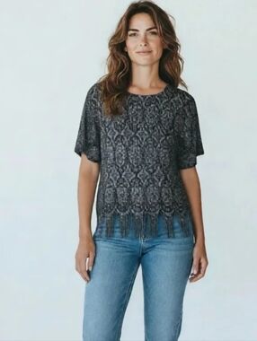 Vintage Addition Elle Sparkly Fringe Trim Knitted Top